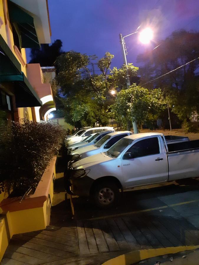 Hotel Brandts Los Robles De San Juan Managua Extérieur photo