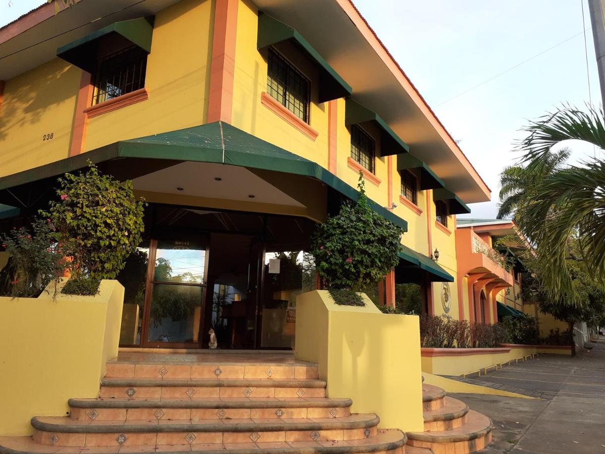 Hotel Brandts Los Robles De San Juan Managua Extérieur photo