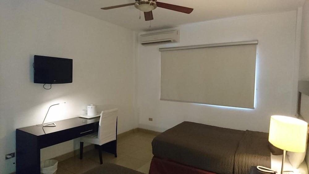 Hotel Brandts Los Robles De San Juan Managua Extérieur photo