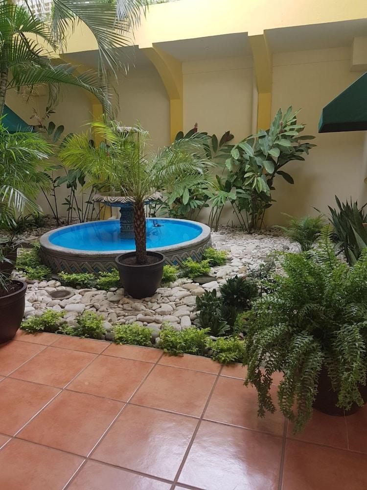 Hotel Brandts Los Robles De San Juan Managua Extérieur photo