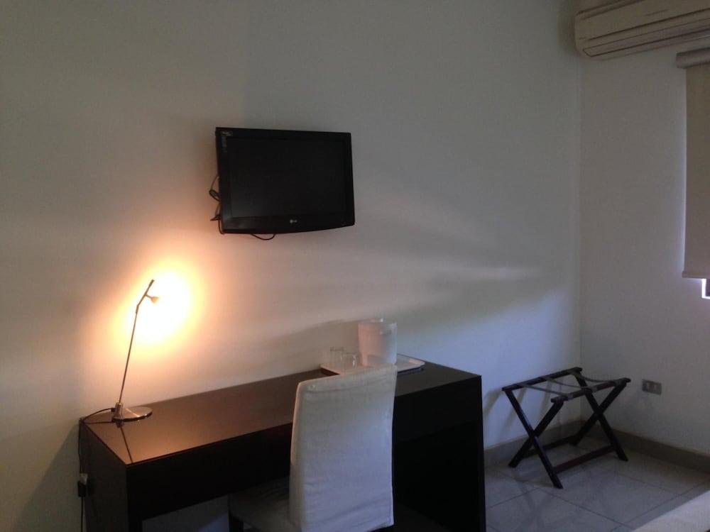 Hotel Brandts Los Robles De San Juan Managua Extérieur photo