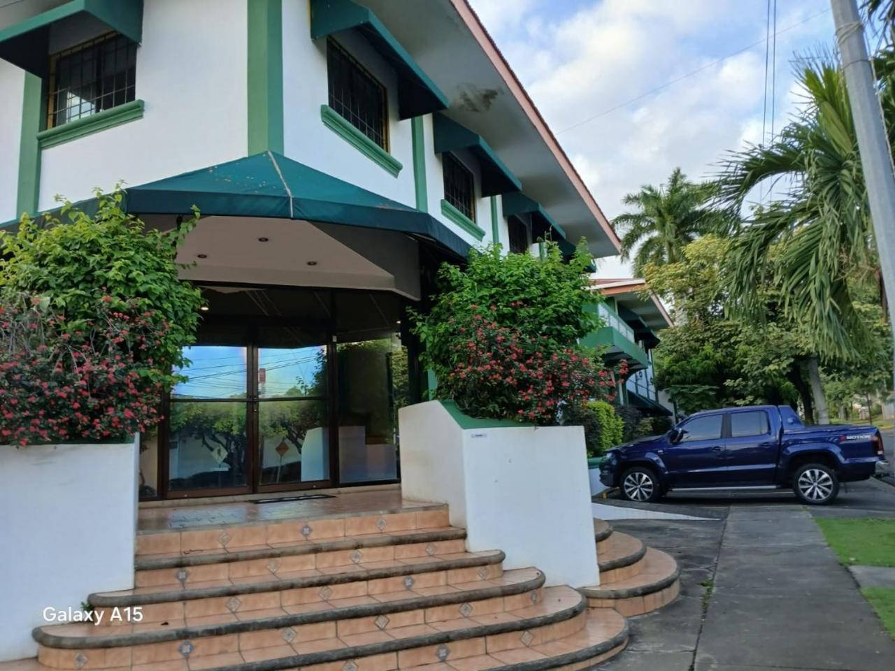 Hotel Brandts Los Robles De San Juan Managua Extérieur photo