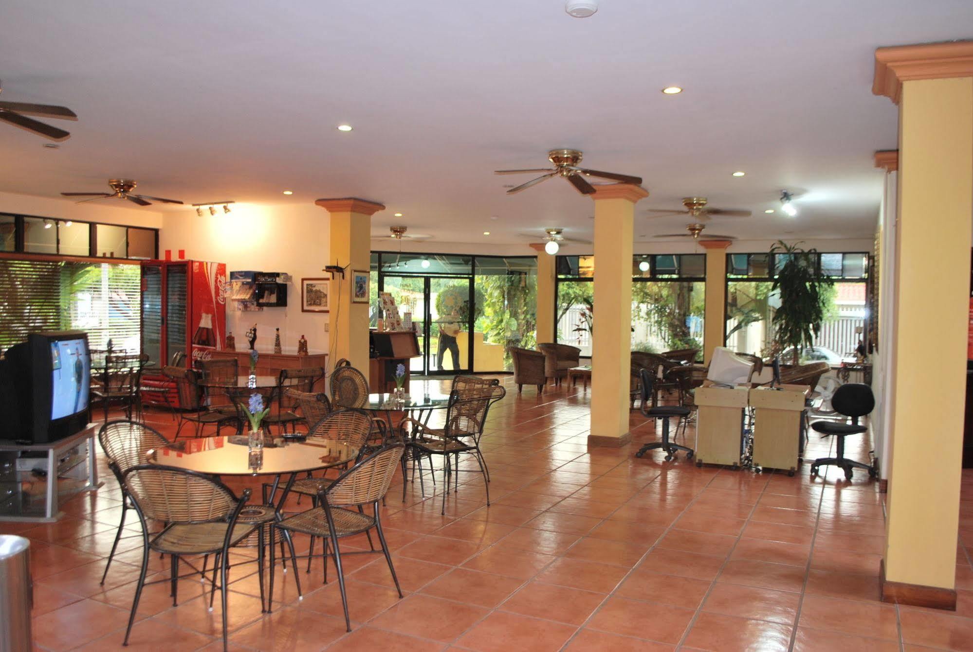 Hotel Brandts Los Robles De San Juan Managua Extérieur photo