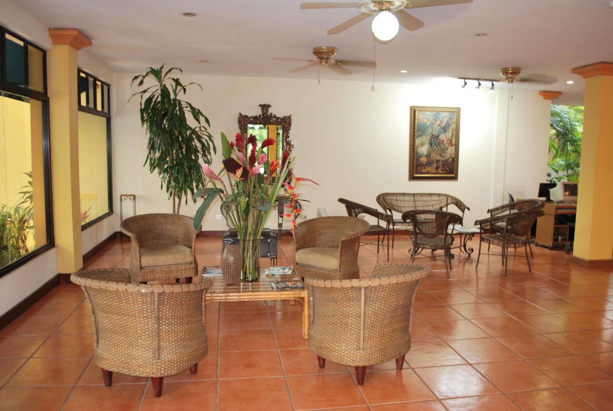 Hotel Brandts Los Robles De San Juan Managua Extérieur photo